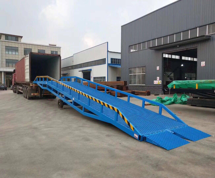移動式登車橋 移動式登車橋